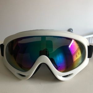 Ski goggles